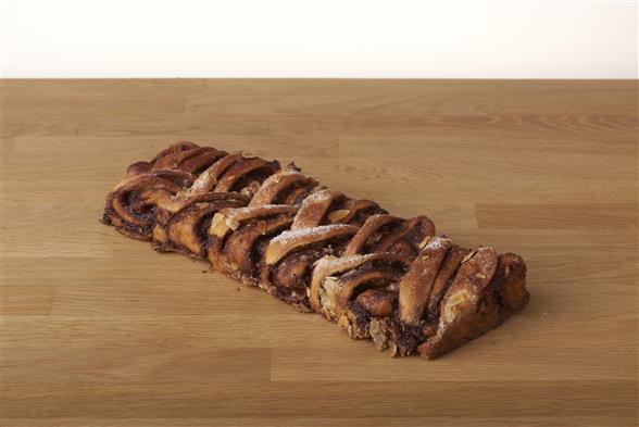 Kanelstang m/sukker og nødder